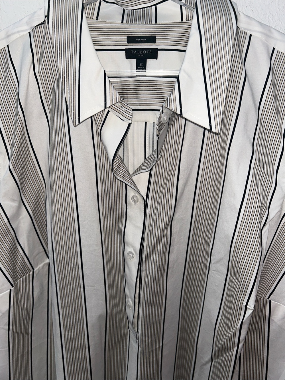 Talbots NWOT Non-Iron Popover Top White w Beige & Black Stripes 2X or 20